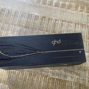 For parts only . GHD platinum iron.